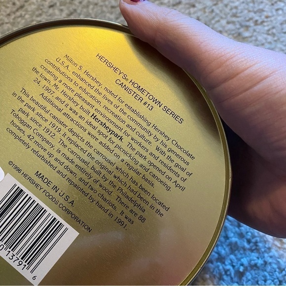 Vintagee Hersheypark Carrousel Metal Tin Can Container Storage - Picture 6 of 6